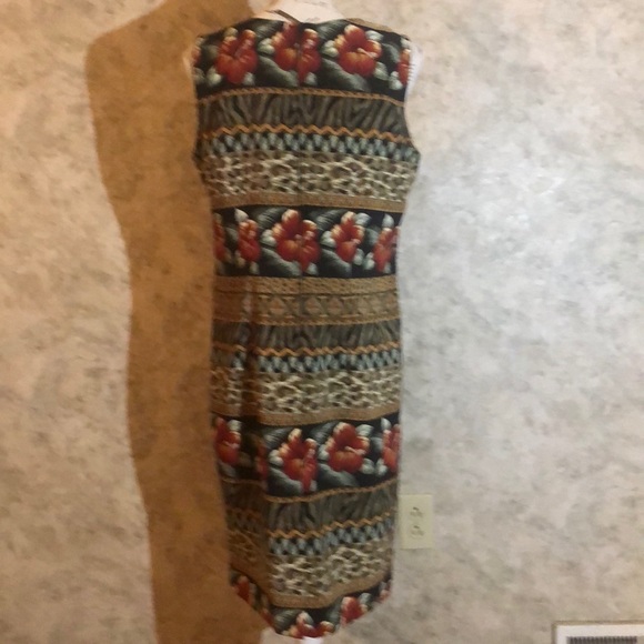 Kathie Lee Sleeveless Safari Floral Dress - Picture 7 of 8